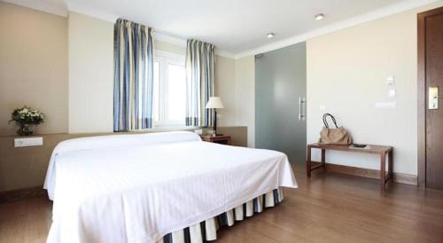 Roses Town Center Hotel | Prestige Mar y Sol