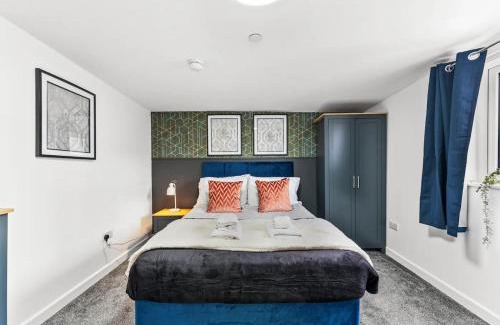 Gabalfa Apartment | Prestige Stays Cardiff Spacious 2-Bedroom Duplex Apartment near Heath Hospital & Cardiff University Wi-Fi & Lockbox Check-In