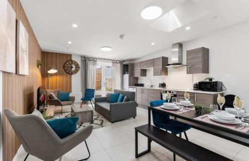 Gabalfa Apartment | Prestige Stays Cardiff Spacious 3-Bedroom Apartment with Private Garden near Cardiff University & Heath Hospital