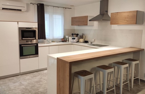 Cabestany House | Pretty air-conditioned single-storey villa with swimming pool