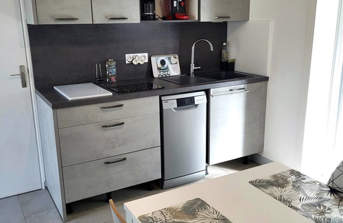 Pirou Bed & Breakfast | Pretty beach house Cyprange