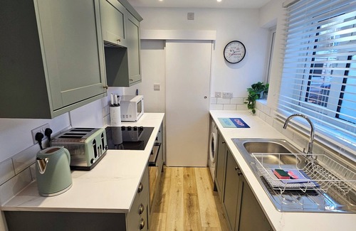 Canterbury House | Pretty City Centre Cottage