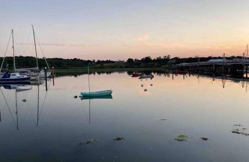 Yarmouth House | Pretty coastal victorian cottage in Yarmouth IOW