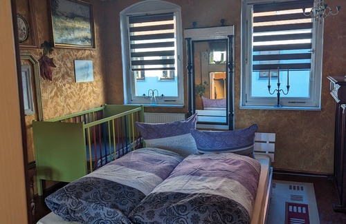 Bahnhofsvorstadt Bed & Breakfast | Pretty guest room with fireplace and terrace FG Lange Straße 18 0172/3742487