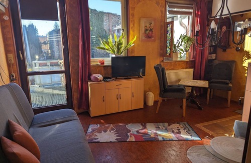 Bahnhofsvorstadt Bed & Breakfast | Pretty guest room with fireplace and terrace FG Lange Straße 18 0172/3742487