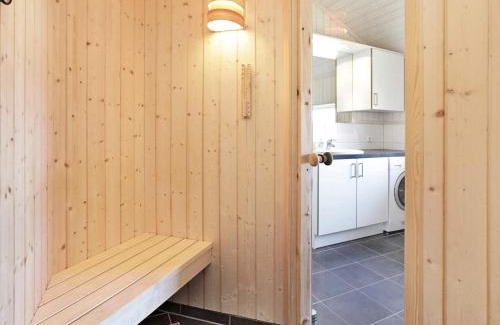 Grossenbrode House | Pretty holiday home with balcony