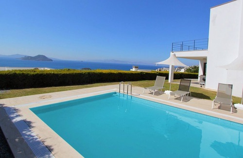 Bodrum City Center Villa | PRİVATE POOL VİLLA WİTH AMAZİNG SEAVİEW NEAR BEACH