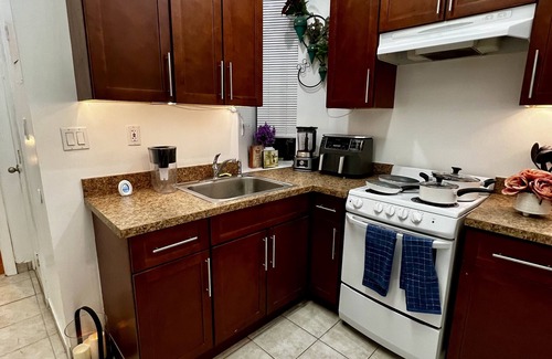 Bowery Apartment | Prime - Close to Soho Entire 2 Bedroom Apartment