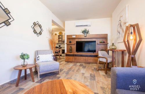 Esterito House | Prime Location 1 Block to Malecon Smart TV & WiFi