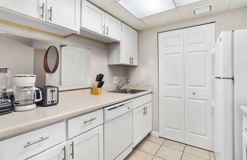 Arlington Apartment | Prime Location | Apartment Steps from Metro