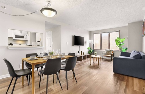 Arlington Apartment | Prime Location | Apartment Steps from Metro