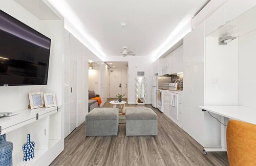 Cleveland Apartment | Prime Location | Downtown & Museums Nearby