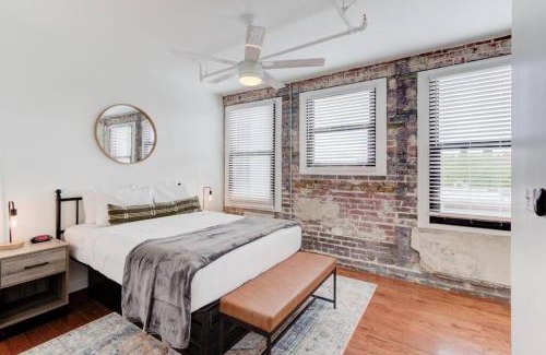 South Main Historic District Apartment | Prime Location - Modern Loft Right on S Main St!
