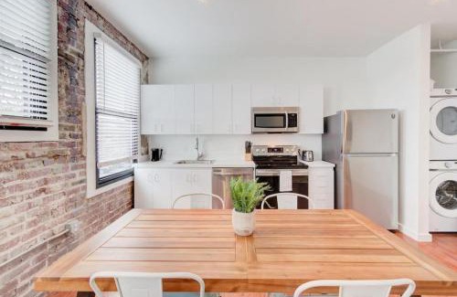 South Main Historic District Apartment | Prime Location - Modern Loft Right on S Main St!