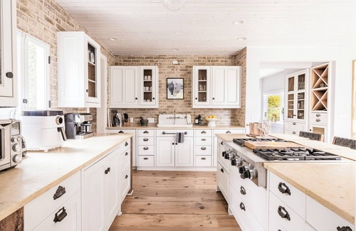 Wainscott House | Prime location! Walk to Beach! Wainscott Family House & Cottage. Pool & Hot Tub!