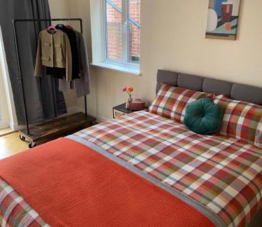 Hanger Hill House | Prime Location Wembley Stadium London