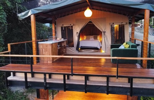 Santa Teresa RV Rental | Prime Ocean View Glamping - Nature Lovers Hideout! wifi, Kitchen, AC