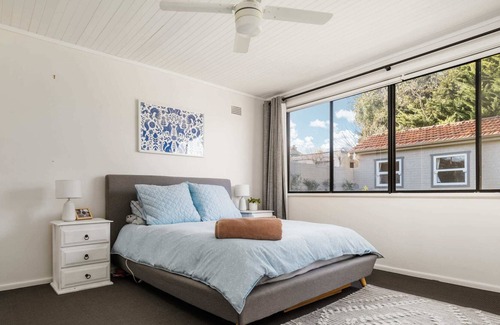 Bathurst House | Prime on Piper - Cosy Home near CBD, Wifi