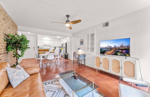 Windsor Park Apartment | Prime SoCo airy 2BR king suite w/pool, parking