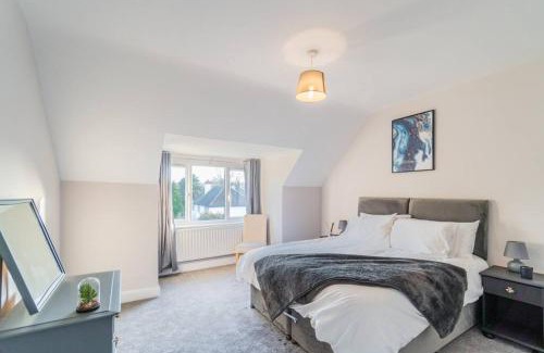 Ascot Apartment | PRIME SPOT FOR ASCOT & WINDSOR - 2 BEDROOMS