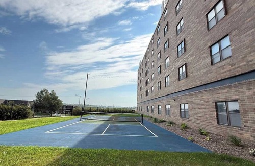 North Central Omaha Apartment | Prime Spot with Gym, Courts, and Parking