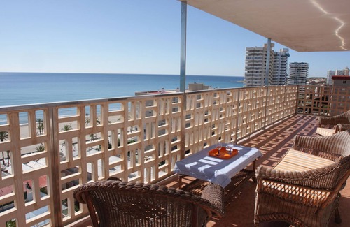 Playa de San Juan Apartment | Primera Línea de Playa con Excelentes Vistas