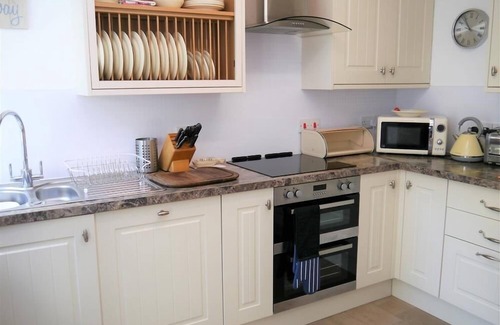 Rockcliffe Cottage | Primrose Cottage - a cottage that sleeps 4 guests in 2 bedrooms