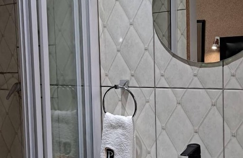 Greater Johannesburg Metropolitan Area House | Princeville Guest-Lodge