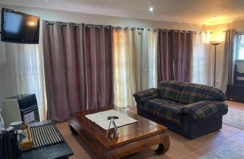 Benoni Apartment | Pringle Studio