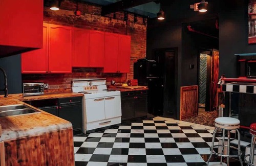 Downtown Nashville House | Printers Alley Downtown Mansion