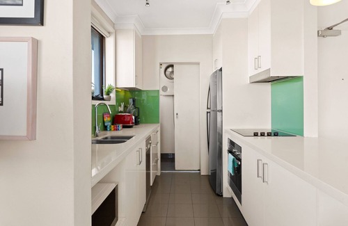 Maroubra Apartment | Pristine 2-Bed With Expansive Beach Views