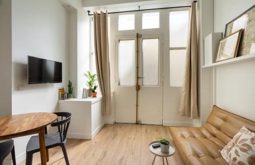 Quartier de la Goutte-d'Or Hotel | Pristine Studio Apartment 5 Min to Sacre Coeur