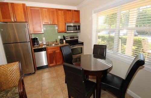 Bradenton Beach Condo | Privacy & Space Lockoff Units 4/5 Beach Club at Anna Maria Island, by RVA