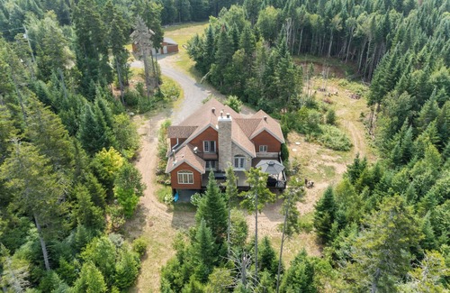 Saint Donat Ski Chalet | Private estate in Saint-Donat