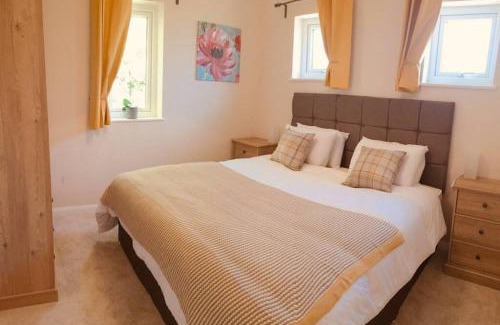 Dover Apartment | Private 1st Floor Apartment - Perfect for Port of Dover, Eurotunnel and Short Stays