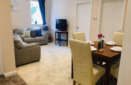 Dover Apartment | Private 1st Floor Apartment - Perfect for Port of Dover, Eurotunnel and Short Stays