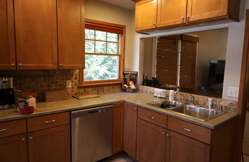 State College House | Private 2 Bedr in Heart of SC