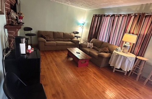 Raleigh House | Private 2BR, 2BA Duplex style home with Living Room Kitchenette