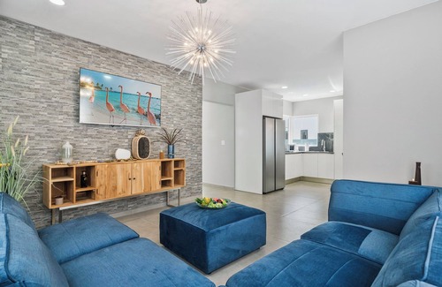 Noord House | Private 3BR Villa with Pool, BBQ and a Tropical Garden on a Prime Location!