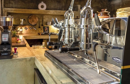 Kasane Villa | Private 4 Bedroom Safari Villa in Central Kasane on the Chobe River