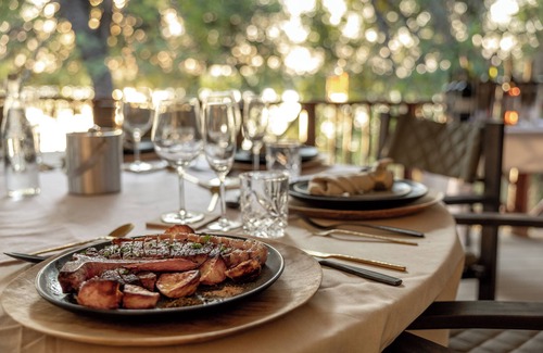 Kasane Villa | Private 4 Bedroom Safari Villa in Central Kasane on the Chobe River