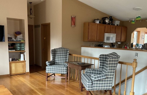 Glencoe House | Private 8 acre Ranch backs to 1850 wooded acre Missouri conservation reservation