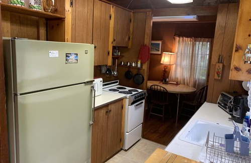 North Monmouth Cabin | Private and Cozy Cottage, Excellent Fishing And Swimming; Sleeps 6.