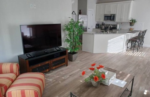 Carrollton Apartment | Private apartment close to all major Hampton Roads attractions.