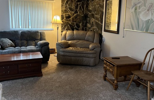 Taku - Campbell Apartment | Private apartment furnished with yard and hot tub