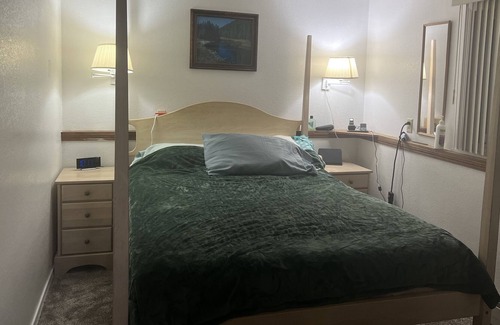 Taku - Campbell Apartment | Private apartment furnished with yard and hot tub