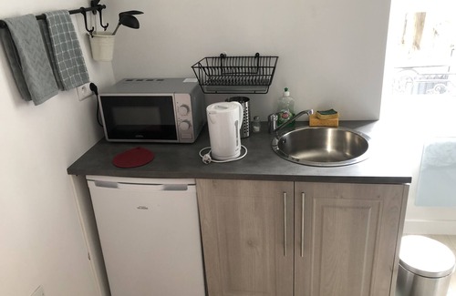 Mennecy House | Private apartment in hyper center