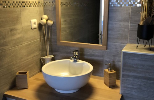 Mennecy House | Private apartment in hyper center