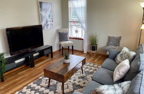 Sellwood-Moreland Apartment | Private Apartment in Sellwood