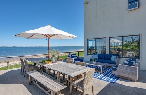 Hampton Bays House | Private Beach front Home